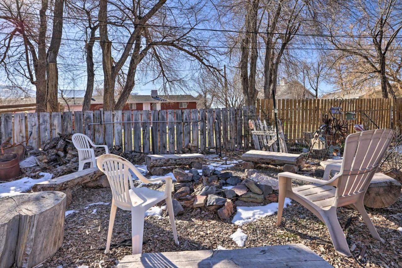 Cozy And Vintage Cedar City Apartment With Fire Pit! Exterior photo