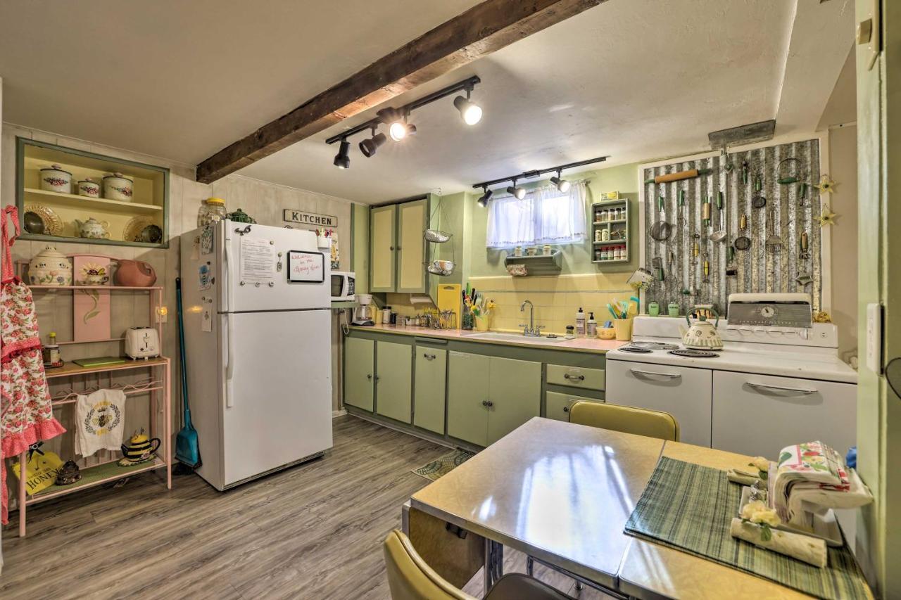Cozy And Vintage Cedar City Apartment With Fire Pit! Exterior photo